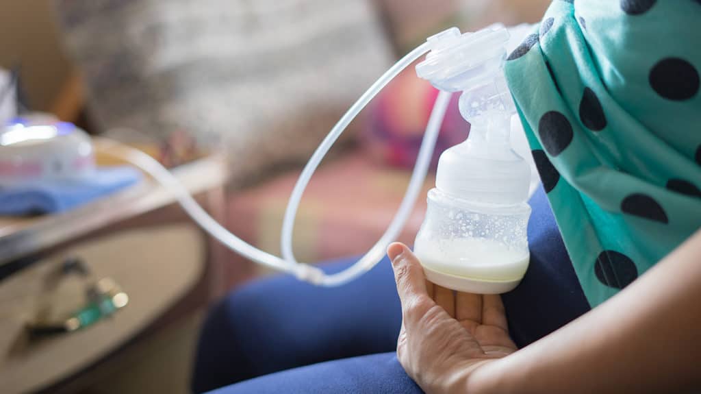 How to Use a Manual Breast Pump