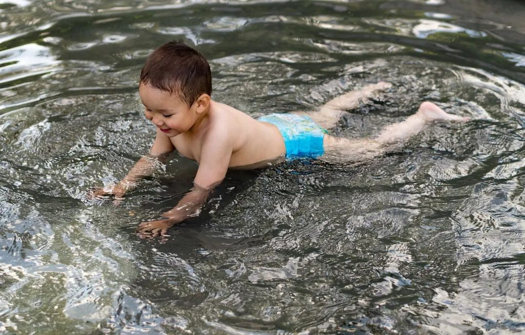 How Do Swimming Diapers Work